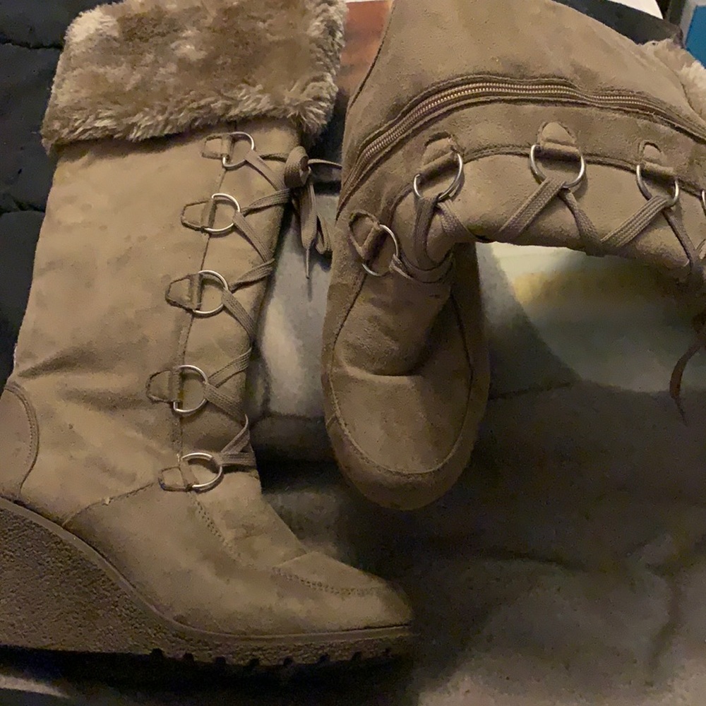 Beautiful laced Boots